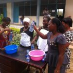 Teachers discovering how children learn about volume through water activities