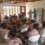 student teacher meeting: presenting